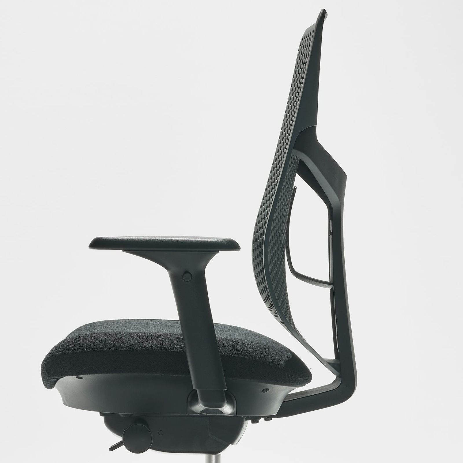 Side view of a dark grey Verus Chair with a TriFlex back.