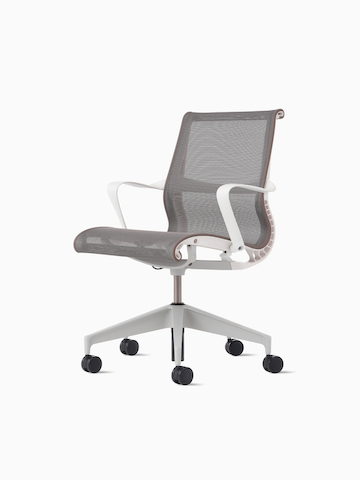 Front-angle view of a Setu Chair with fixed arms and frame in white, base in silver and suspension in light brown.